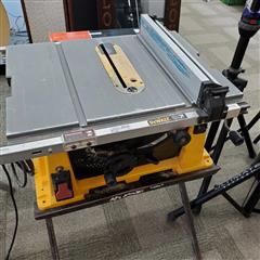 DEWALT DW744 tABLE SAW W/STAND